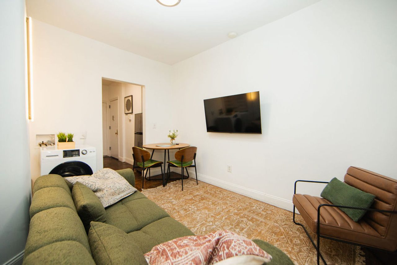a room in East Village photo 3