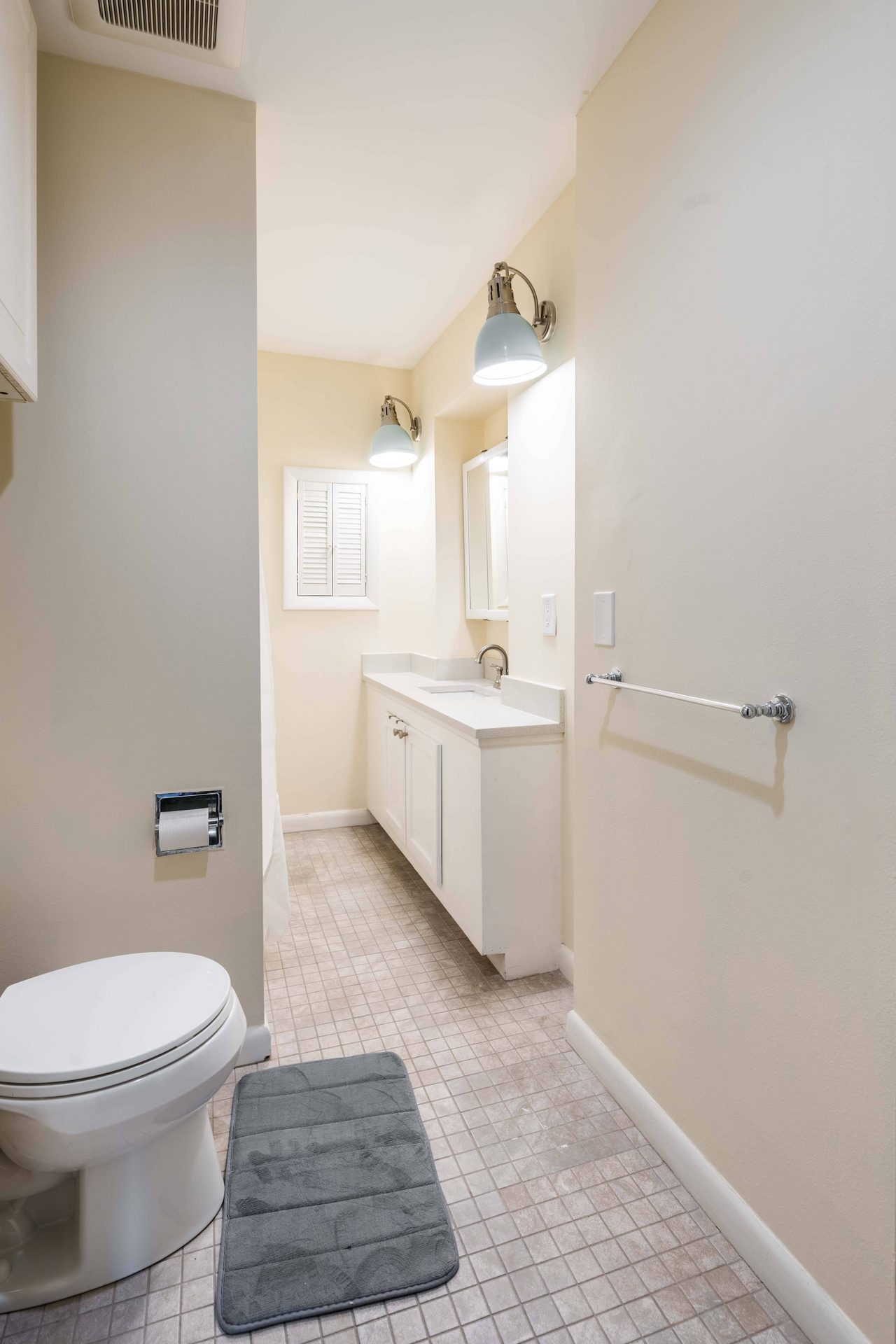 a room in North End photo 9
