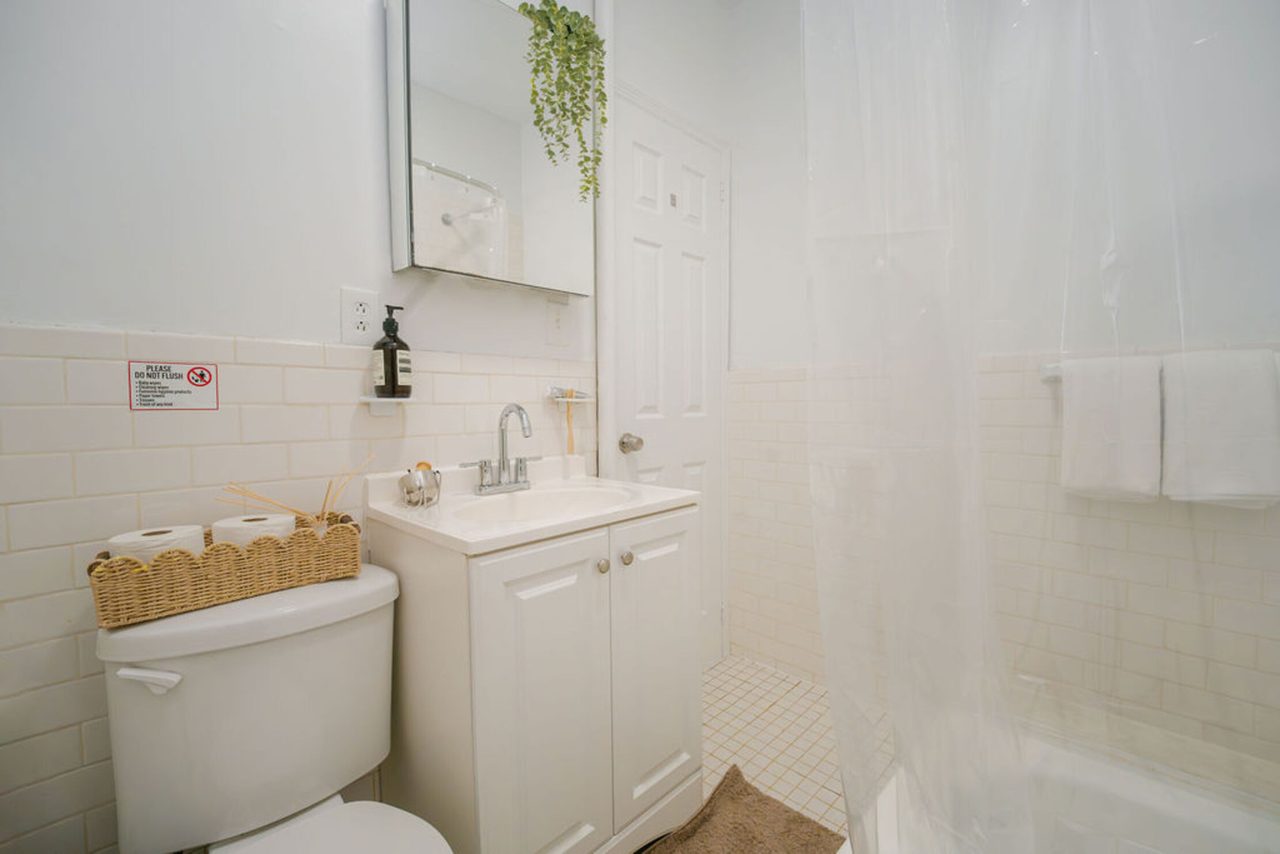 a room in East Village photo 6