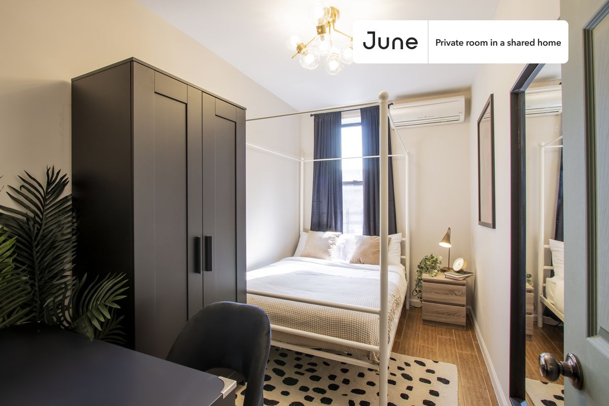 a room in Lower East Side