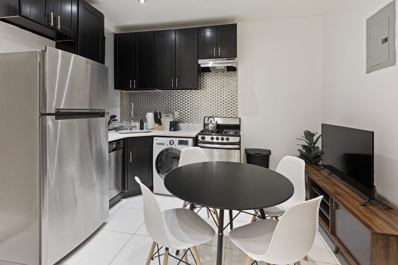 a room in Manhattanville photo 6