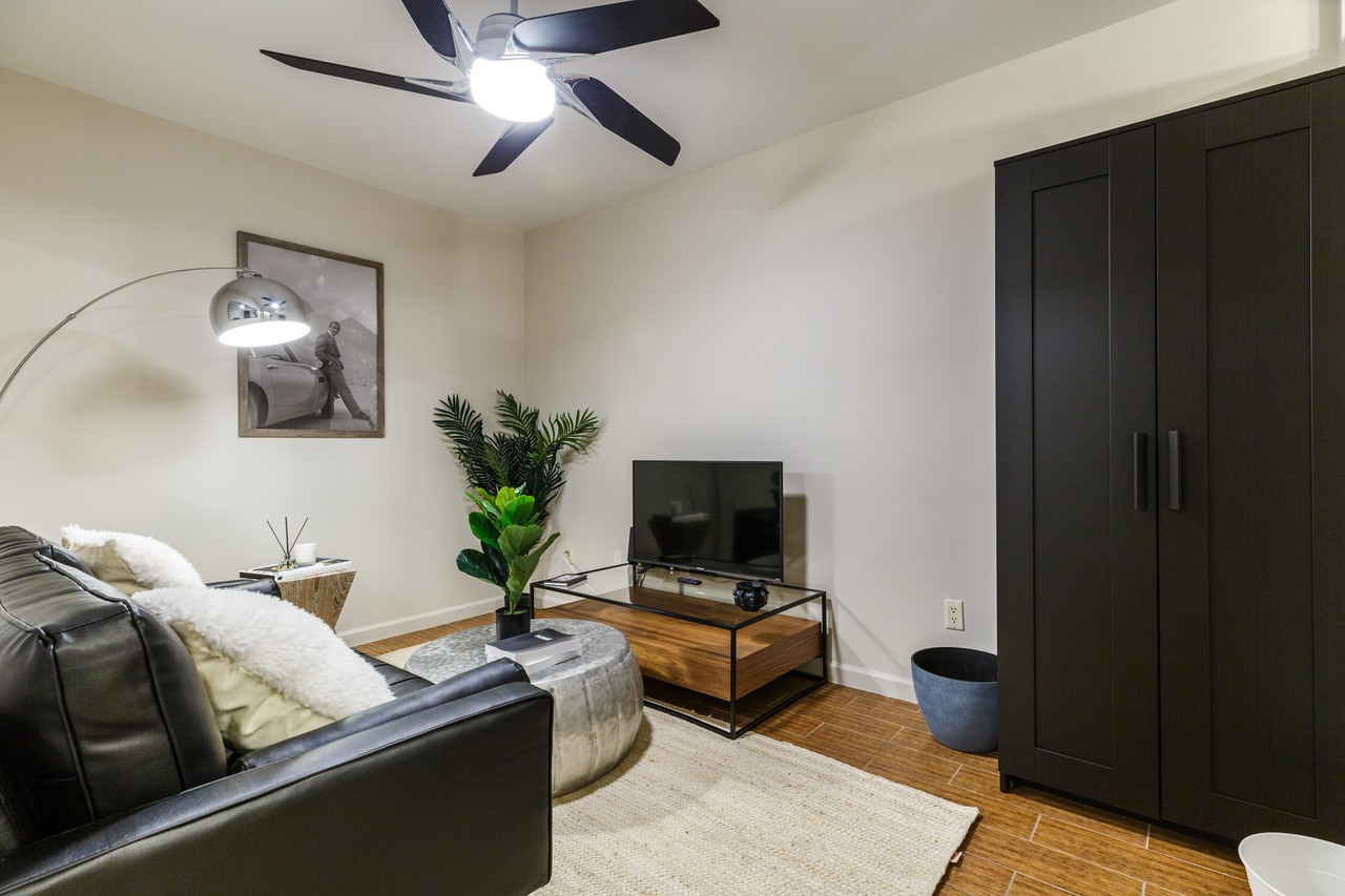 a room in Lower East Side photo 4