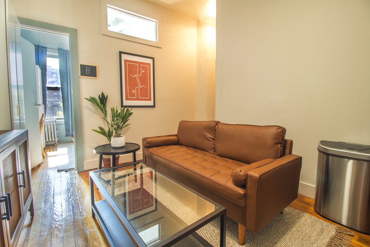 a room in East Village photo 5