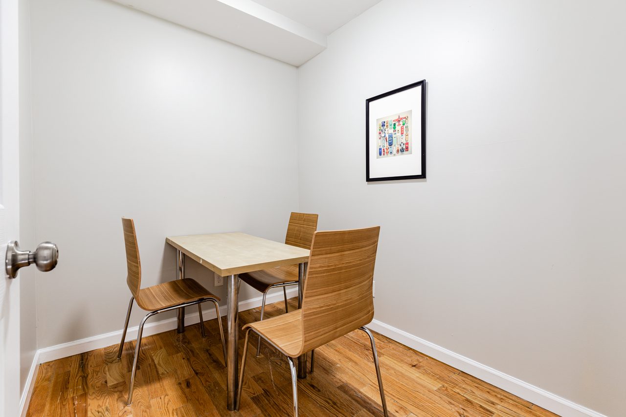 a room in Little Haiti photo 7