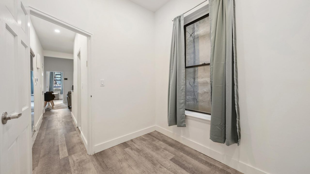 a room in East Village photo 3