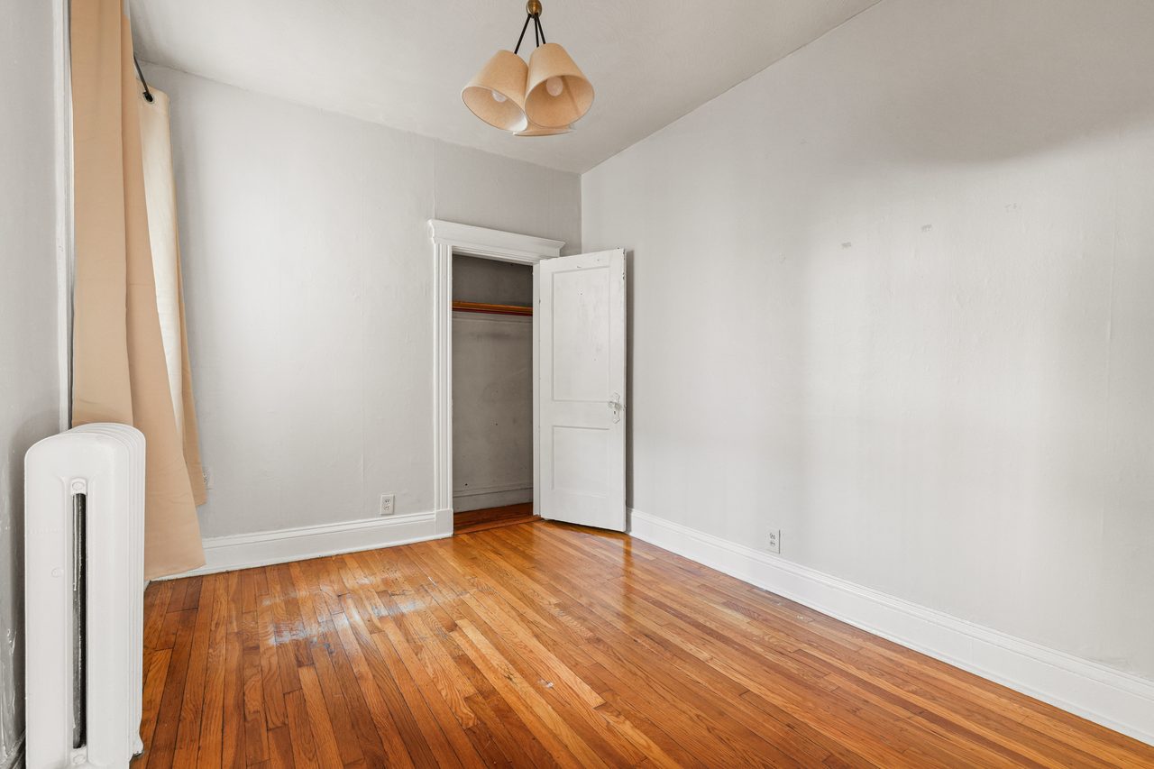 a room in Allston photo 5
