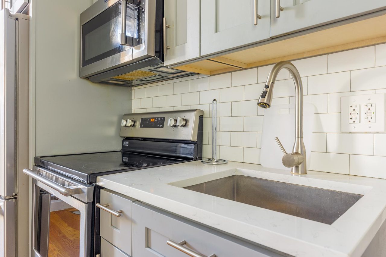 a room in Ridgewood photo 6