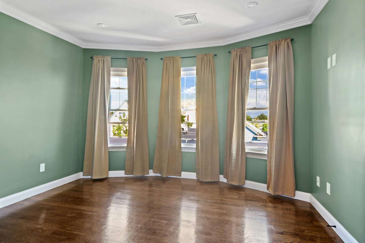 a room in Winter Hill photo 2