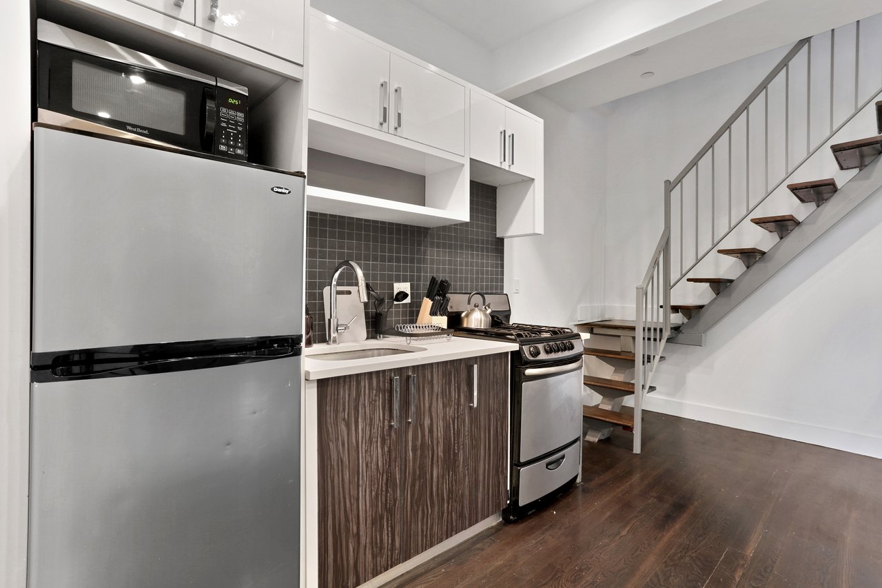 a room in Bedford-Stuyvesant photo 7