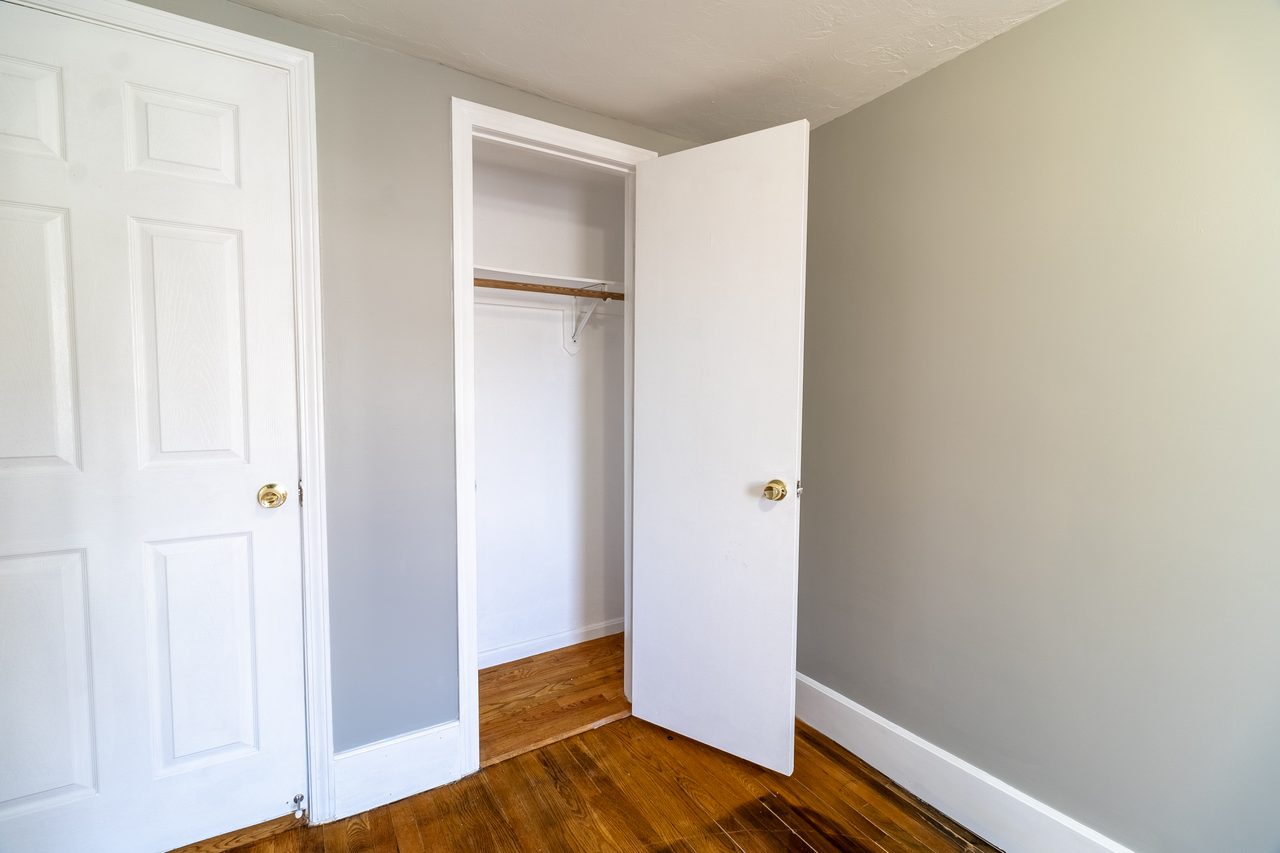 a room in Newton Corner photo 5