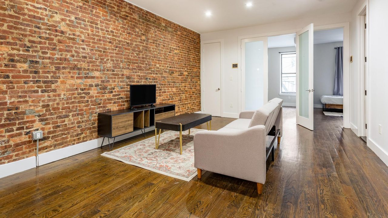 a room in Bushwick photo 9
