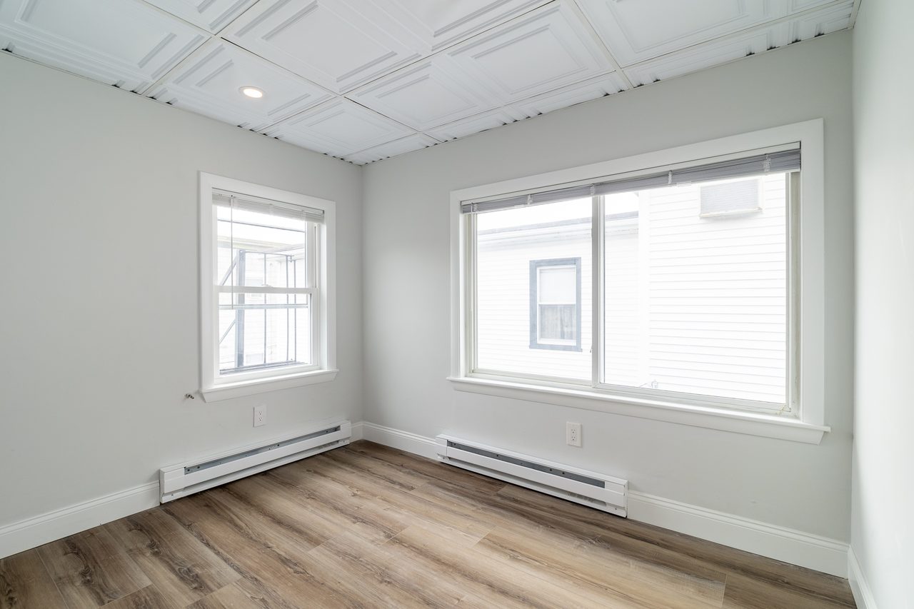 a room in East Somerville photo 7