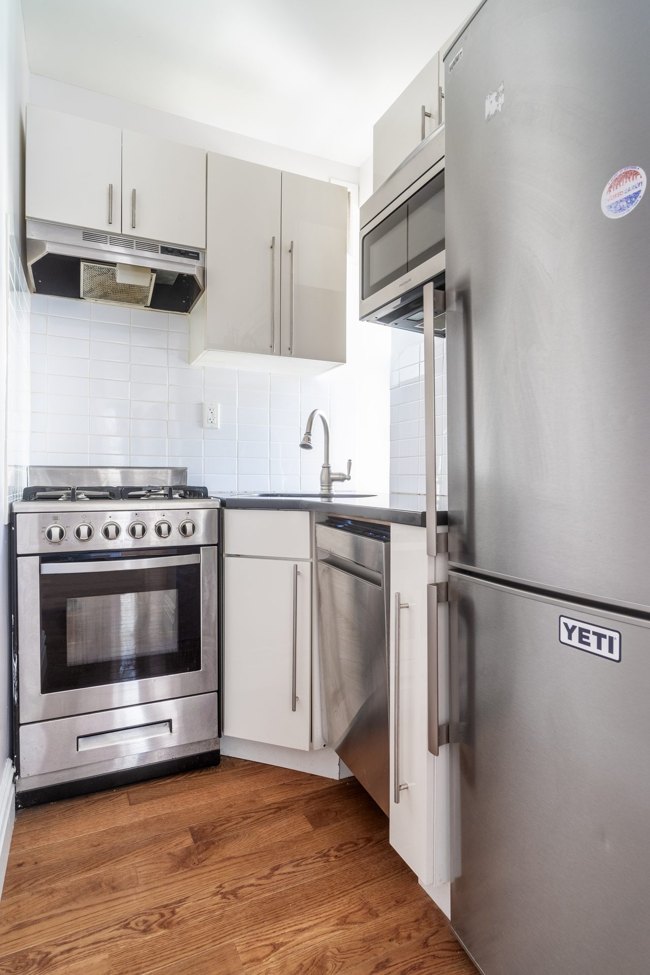 a room in East Village photo 3