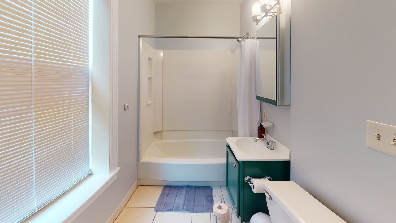 a room in Allston photo 5