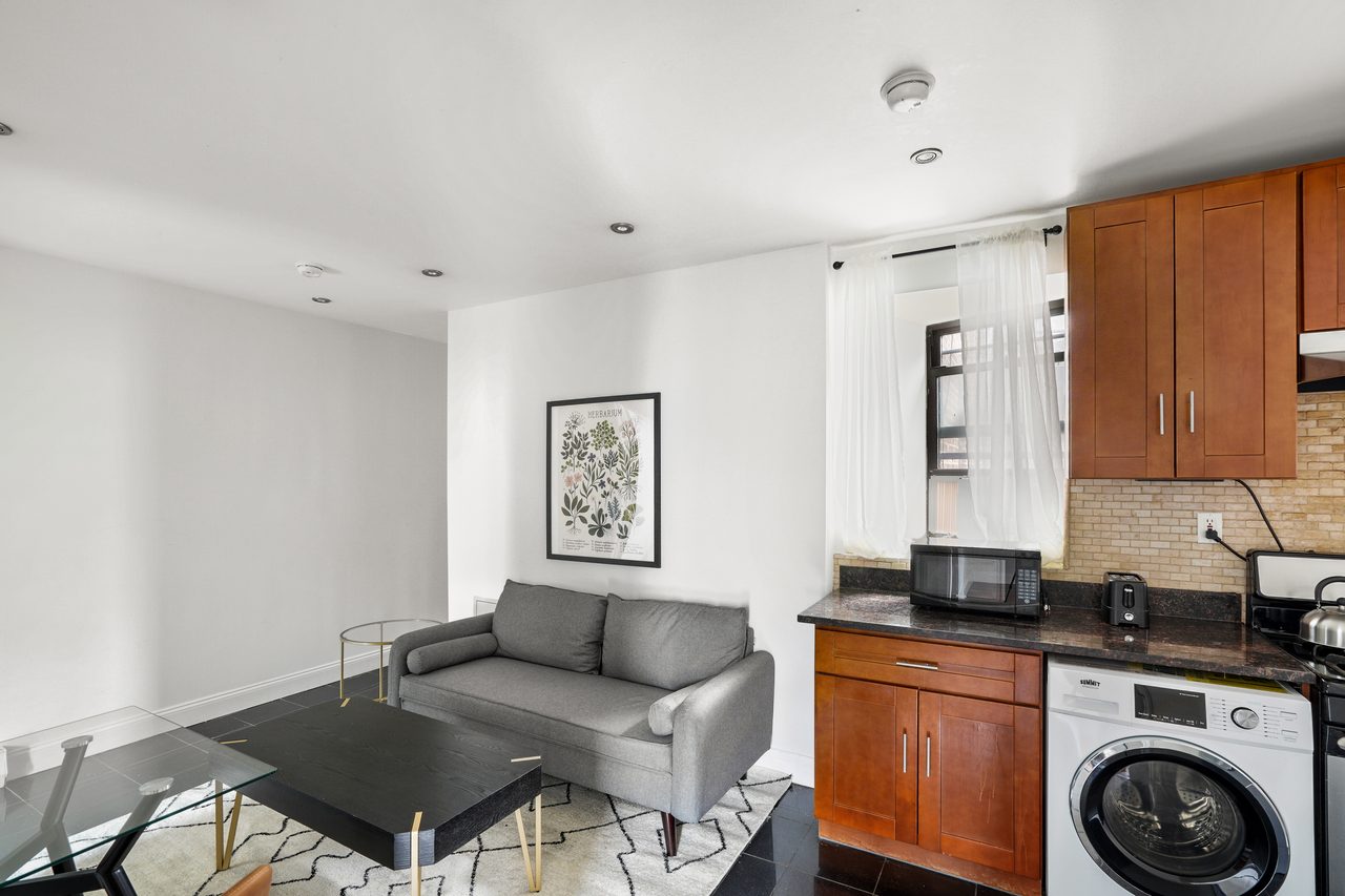 a room in Morningside Heights photo 4