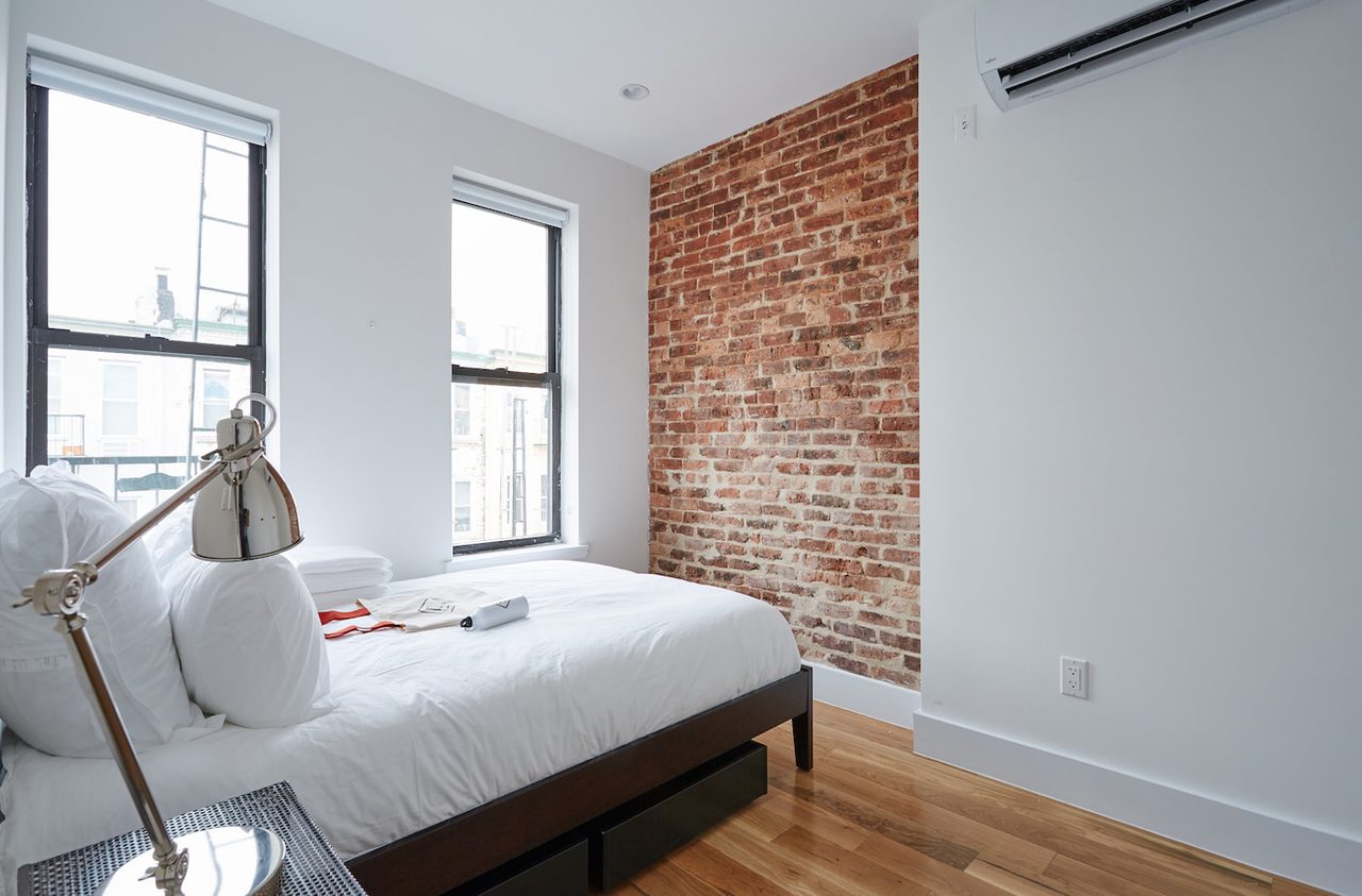 a room in Flushing photo 2