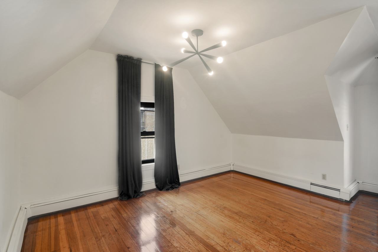 a room in St. Elizabeth's photo 2