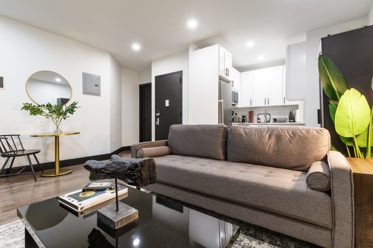 a room in Morningside Heights photo 7
