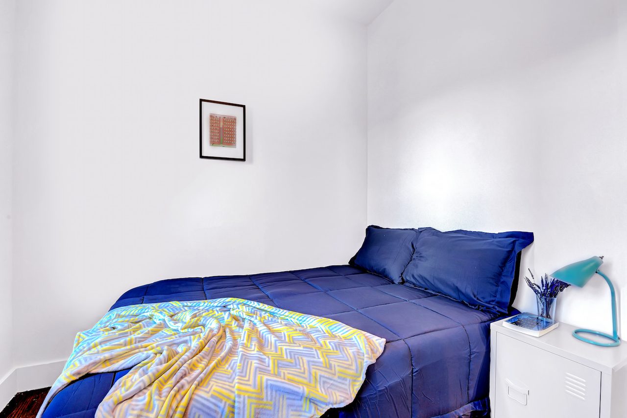 a room in Bedford-Stuyvesant photo 2