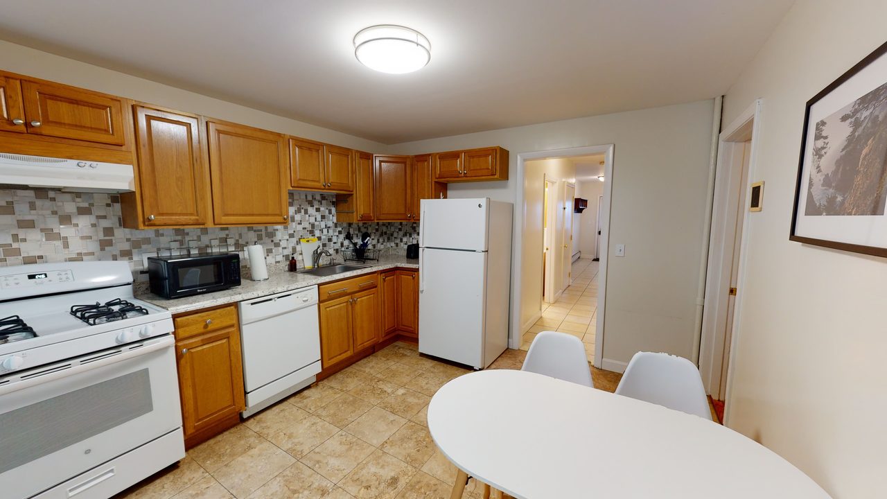 a room in Wellington-Harrington photo 4