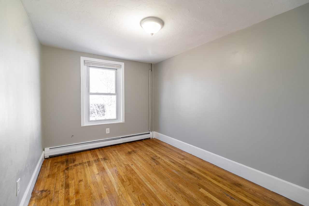 a room in Newton Corner photo 2