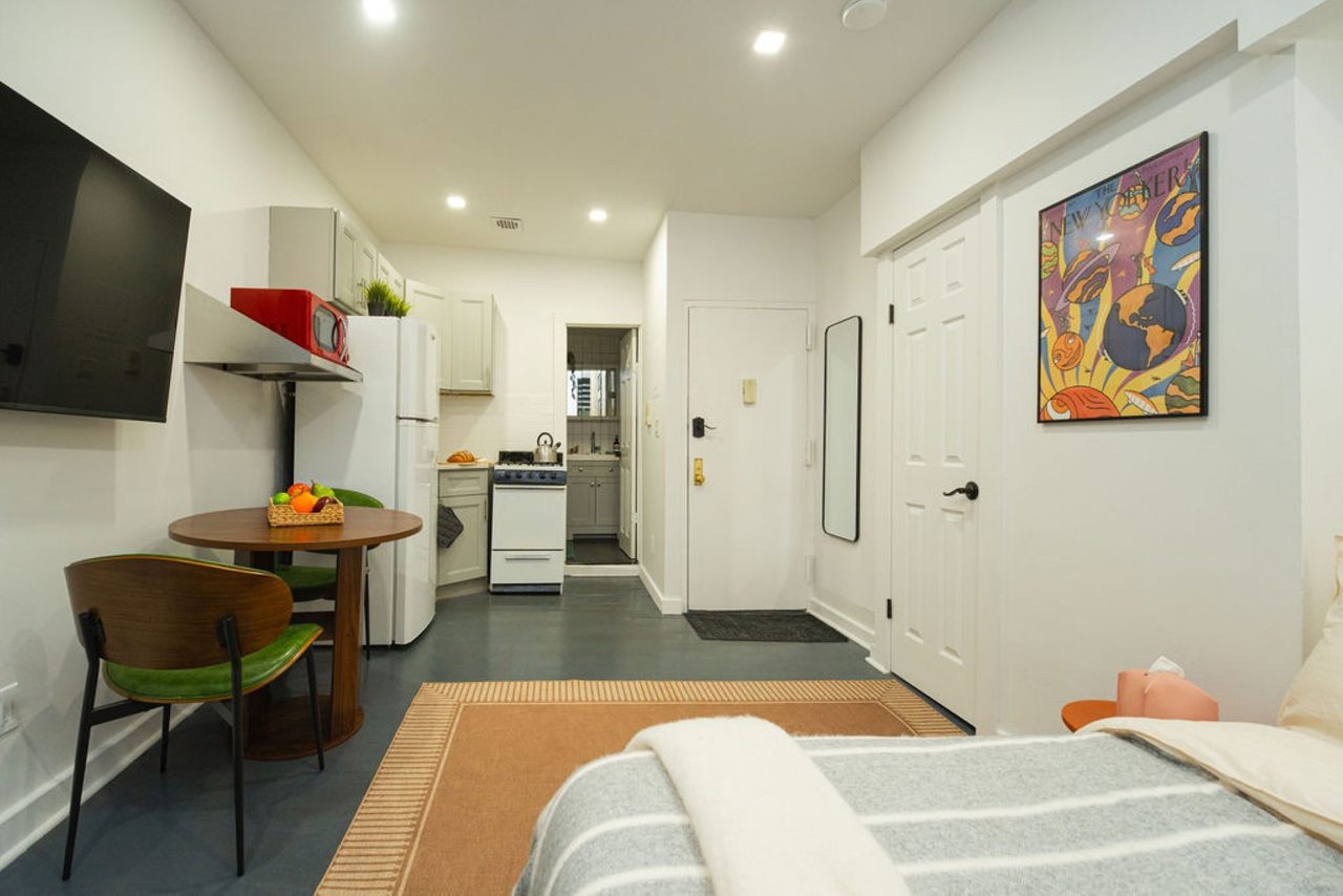 a room in East Village photo 2