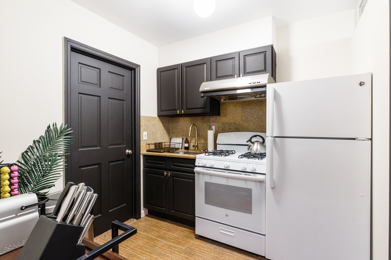a room in Lower East Side photo 4