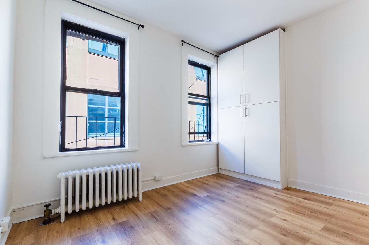 a room in Hell's Kitchen photo 9