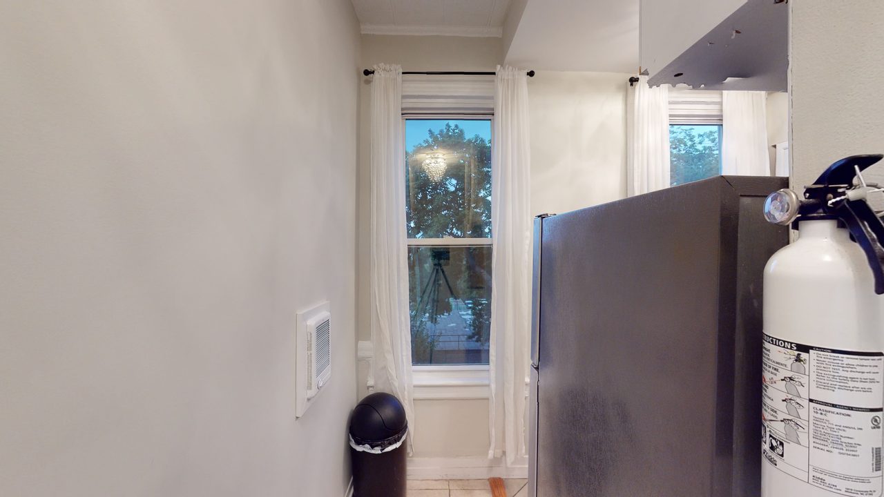 a room in Sunset Park photo 9