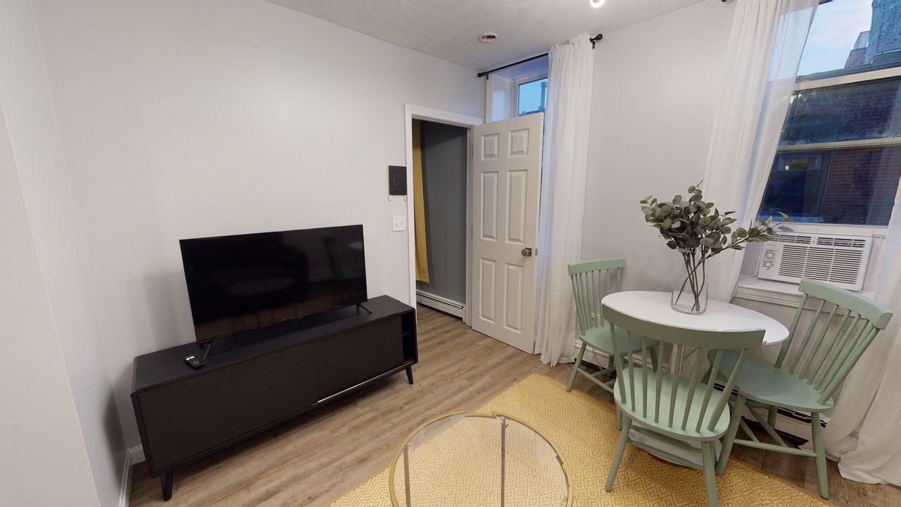 a room in North End photo 3