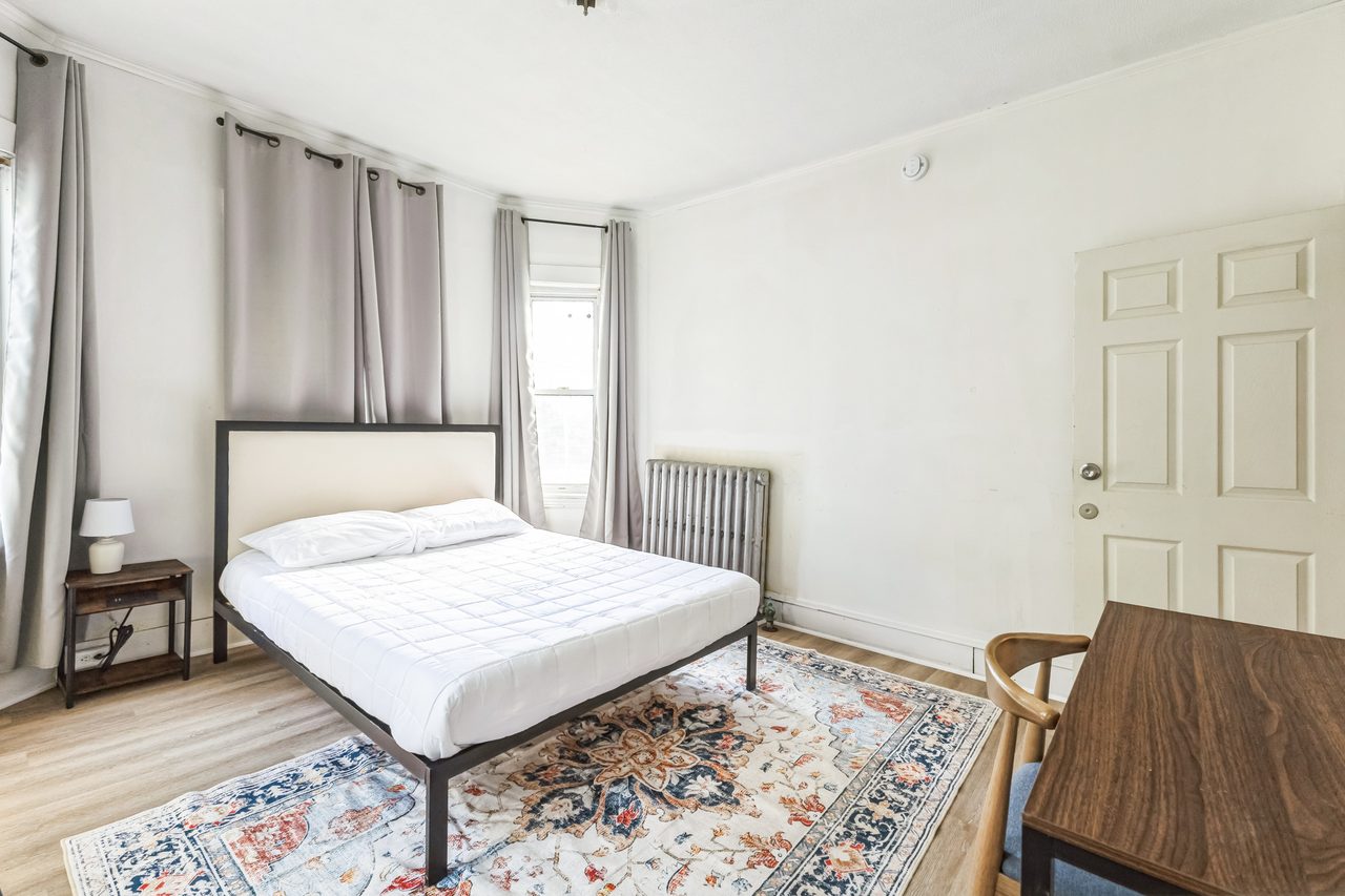 a room in Kendall Square photo 2