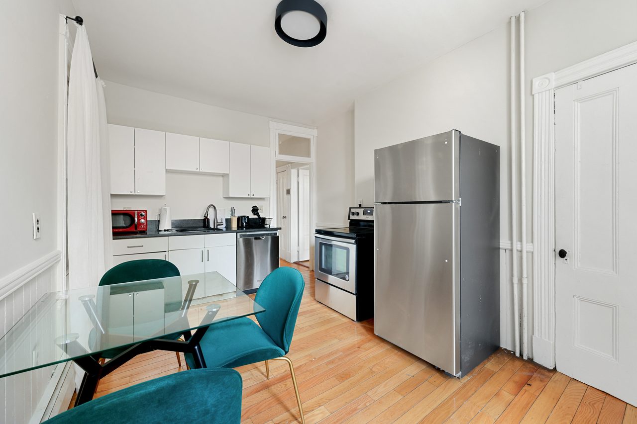 a room in Jamaica Plain photo 2