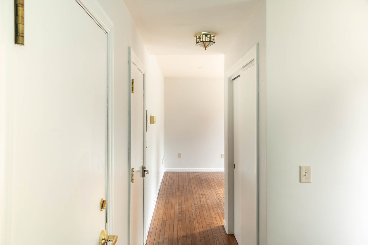 a room in Prospect Hill photo 7