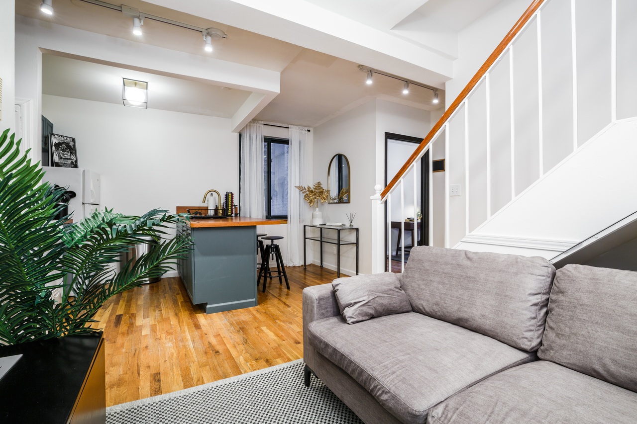a room in East Village photo 4