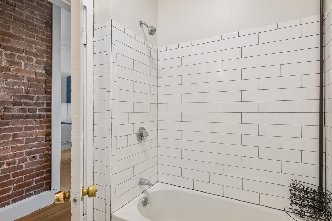 a room in Allston photo 6