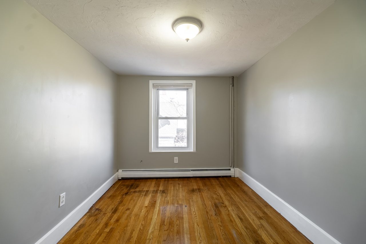 a room in Newton Corner photo 3