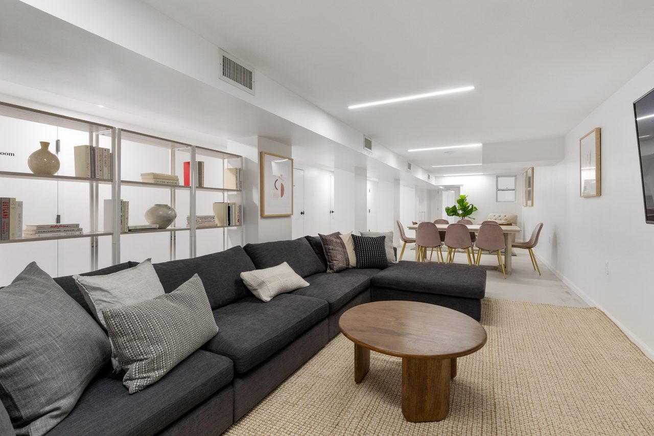 a room in Bedford-Stuyvesant photo 2