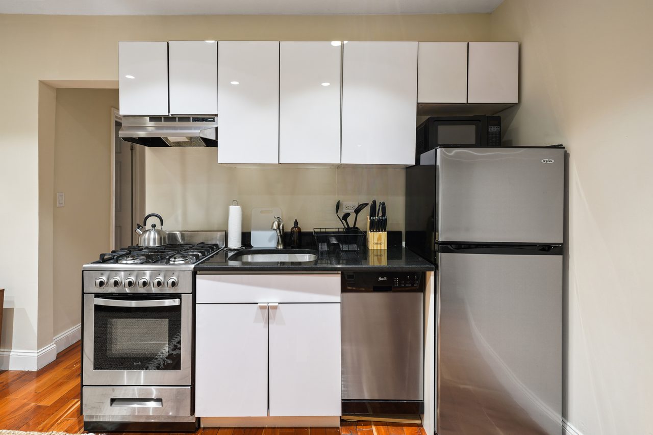 a room in East Harlem photo 8