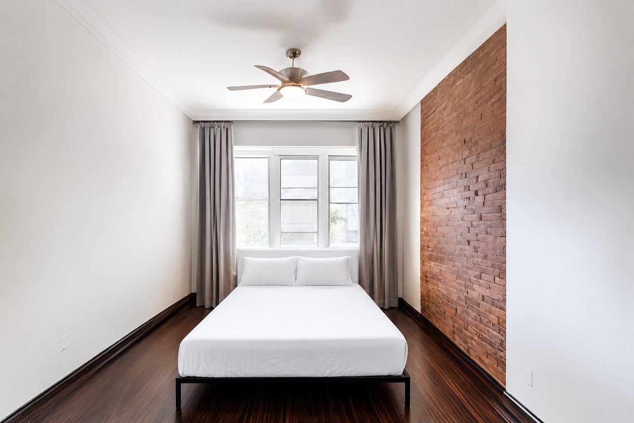 a room in Morningside Heights photo 9