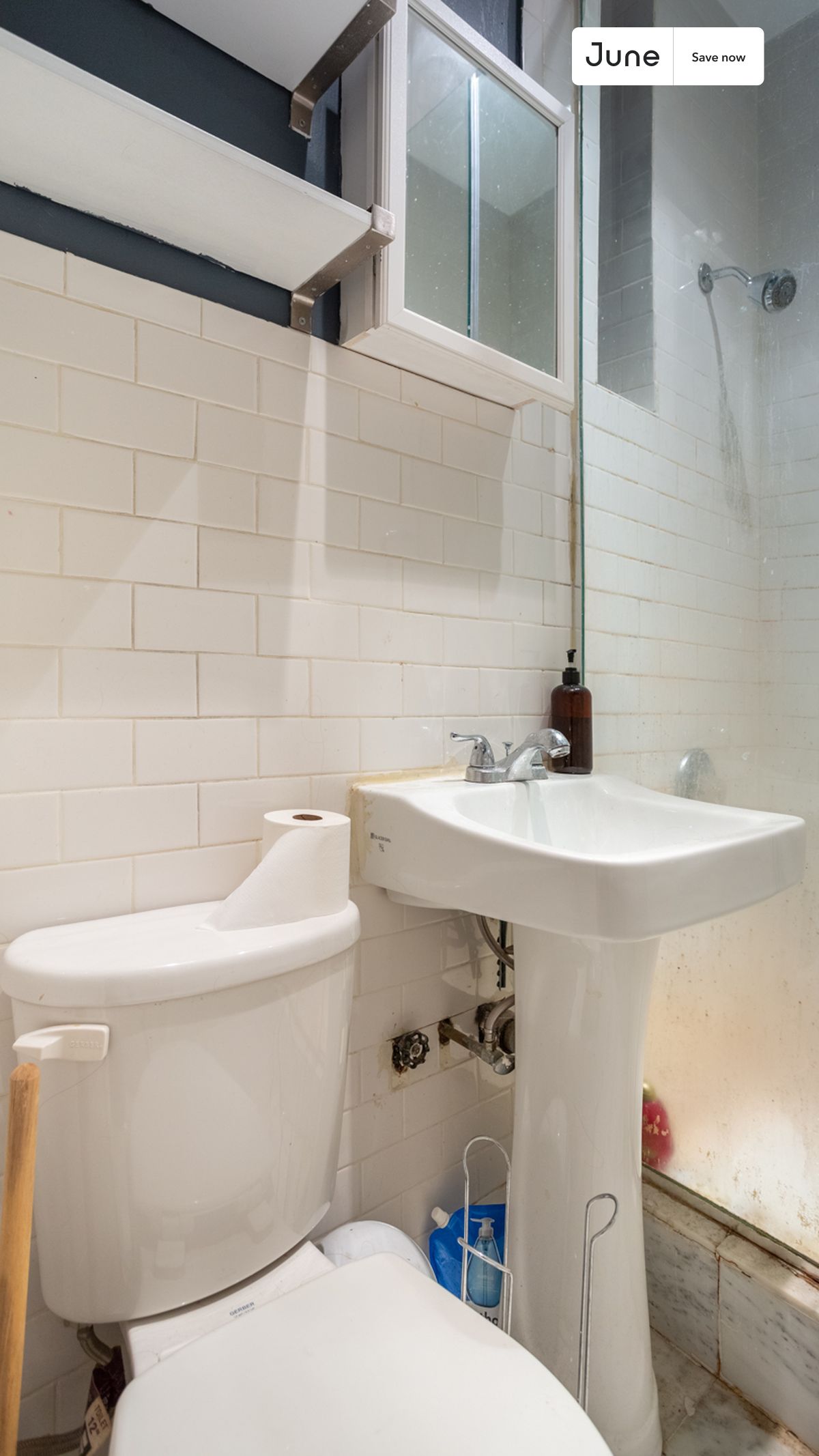 a room in East Village photo 9