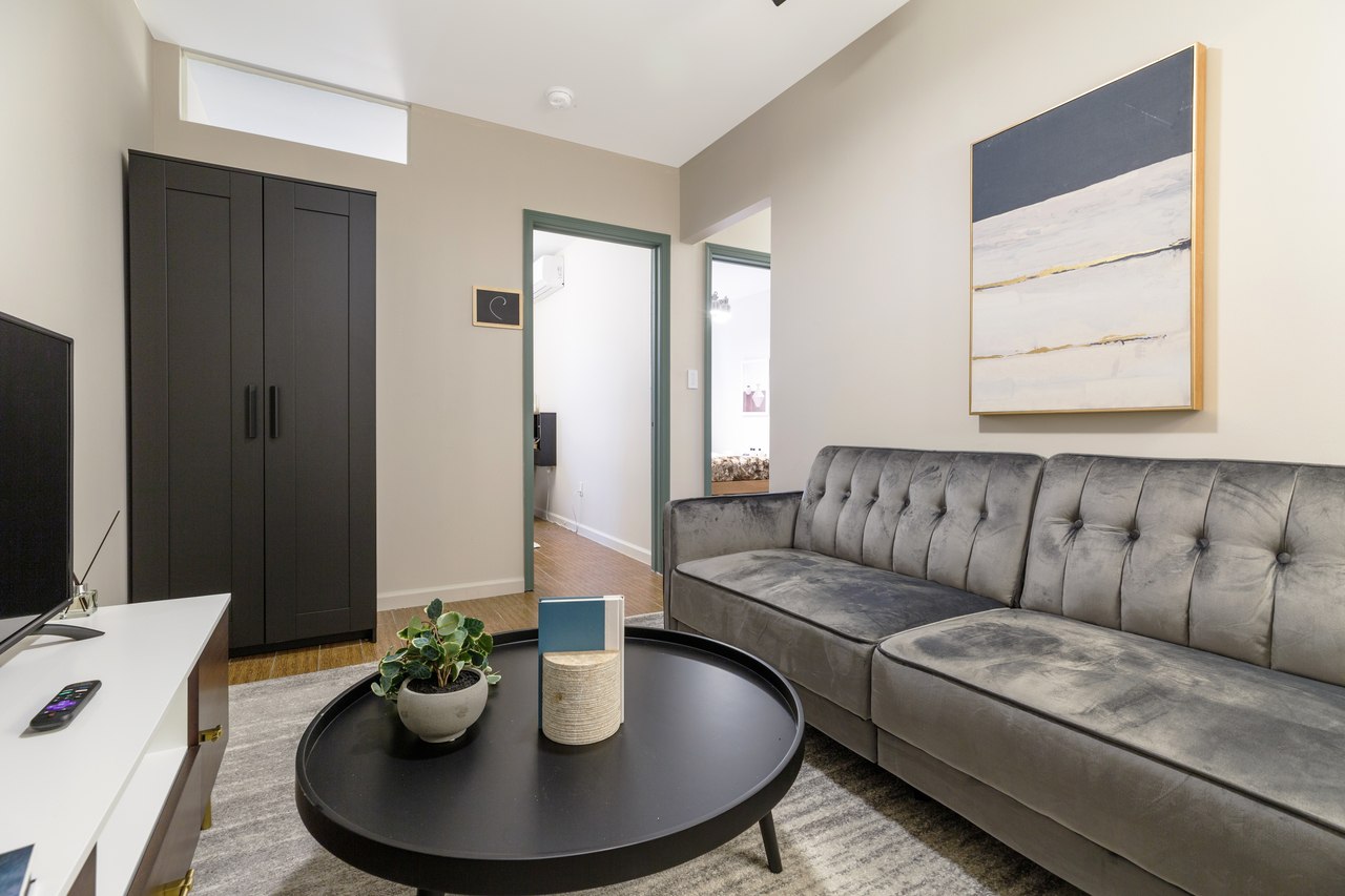 a room in Lower East Side photo 4
