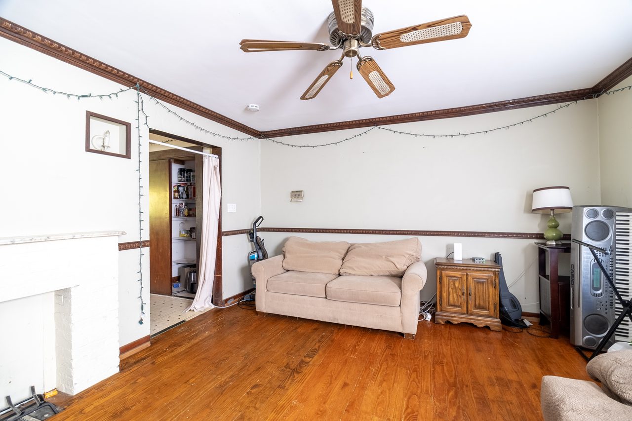 a room in Allston photo 6