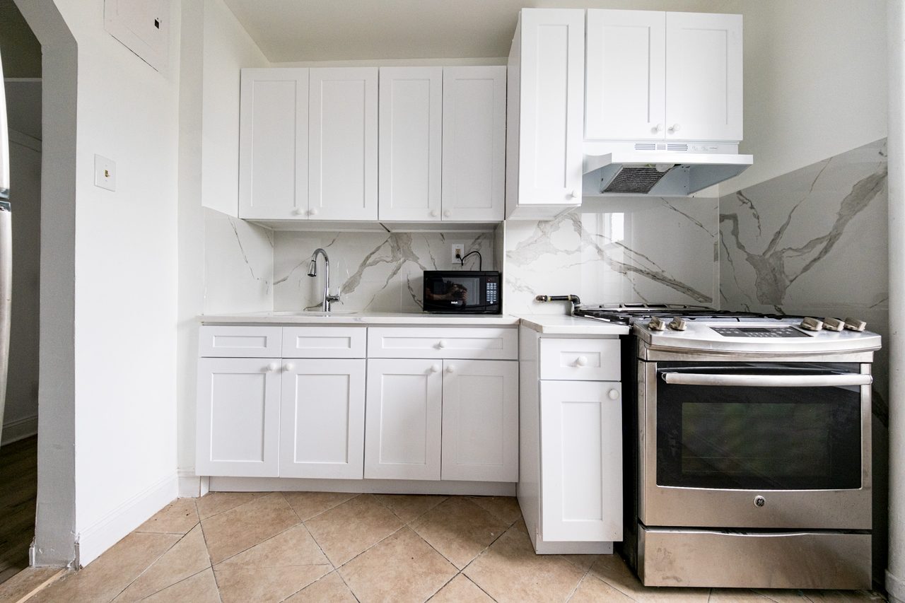 a room in Sunset Park photo 4
