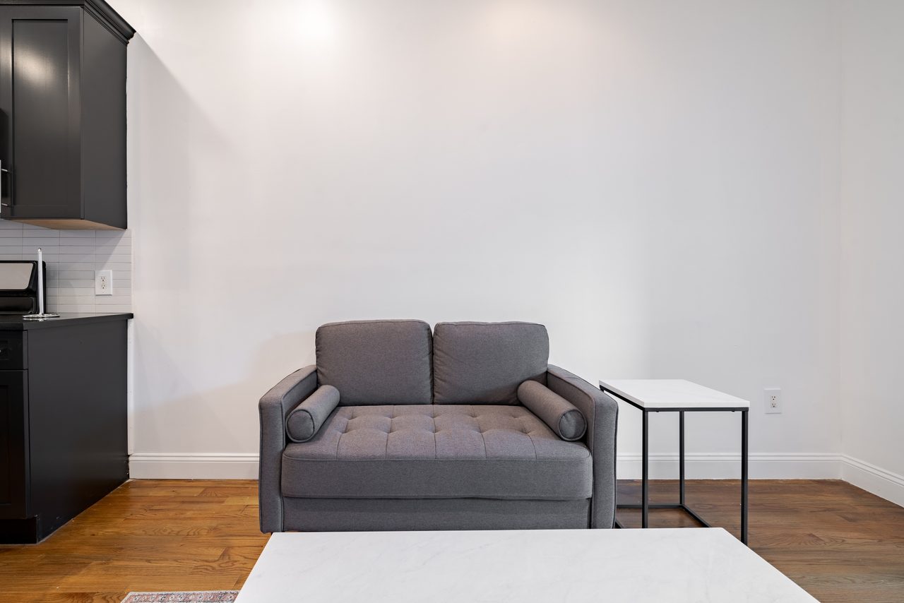 a room in Crown Heights photo 8