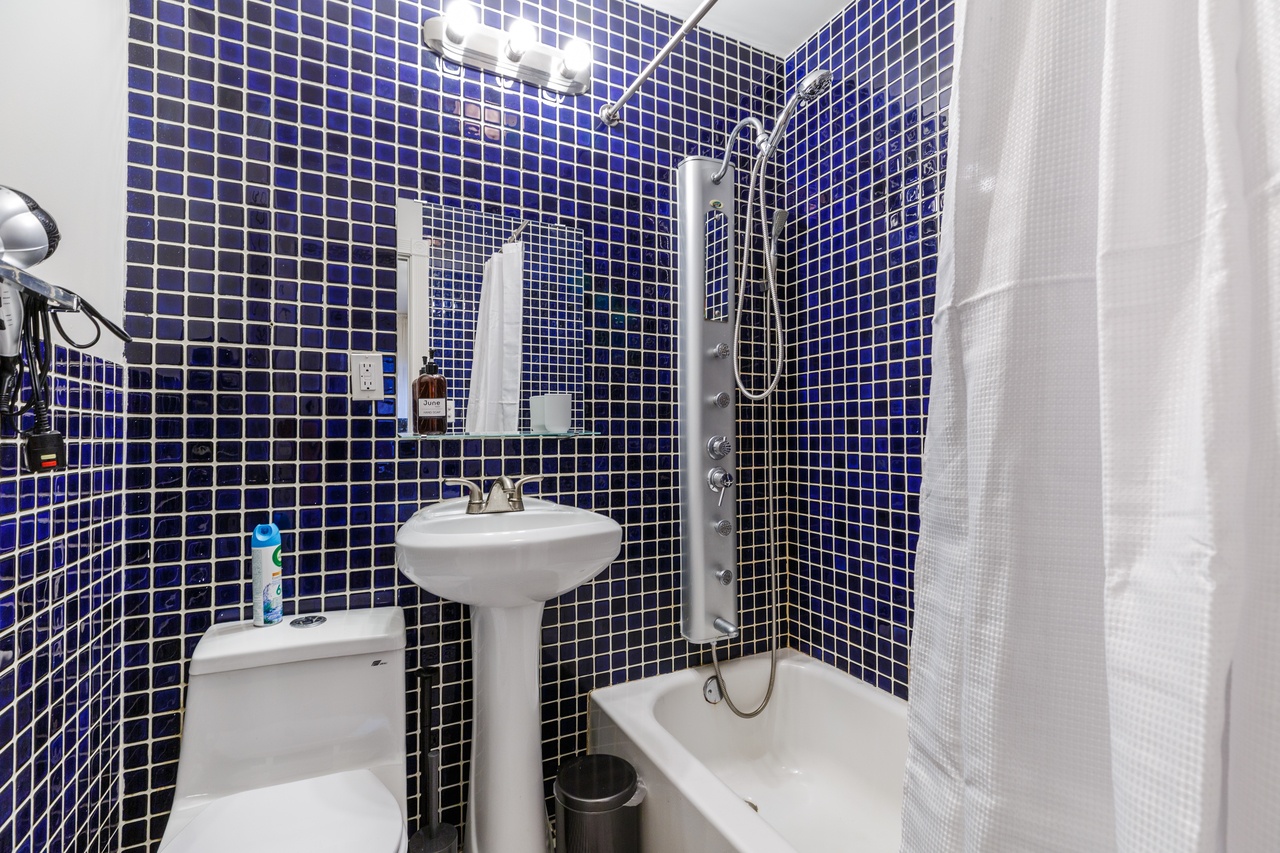 a room in Flatiron photo 5