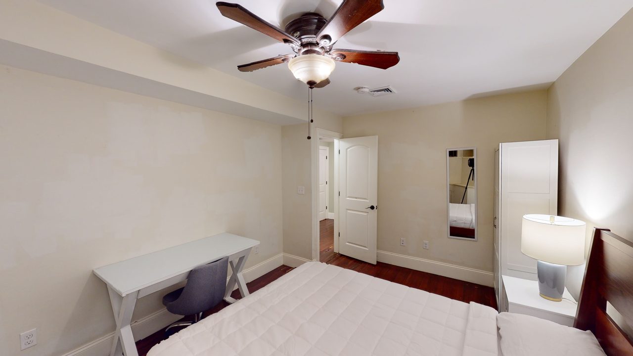 a room in Mission Hill photo 3