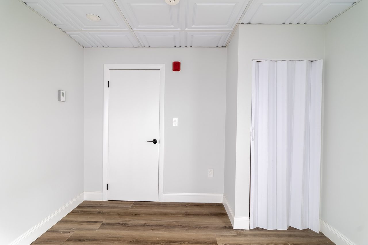a room in East Somerville photo 6