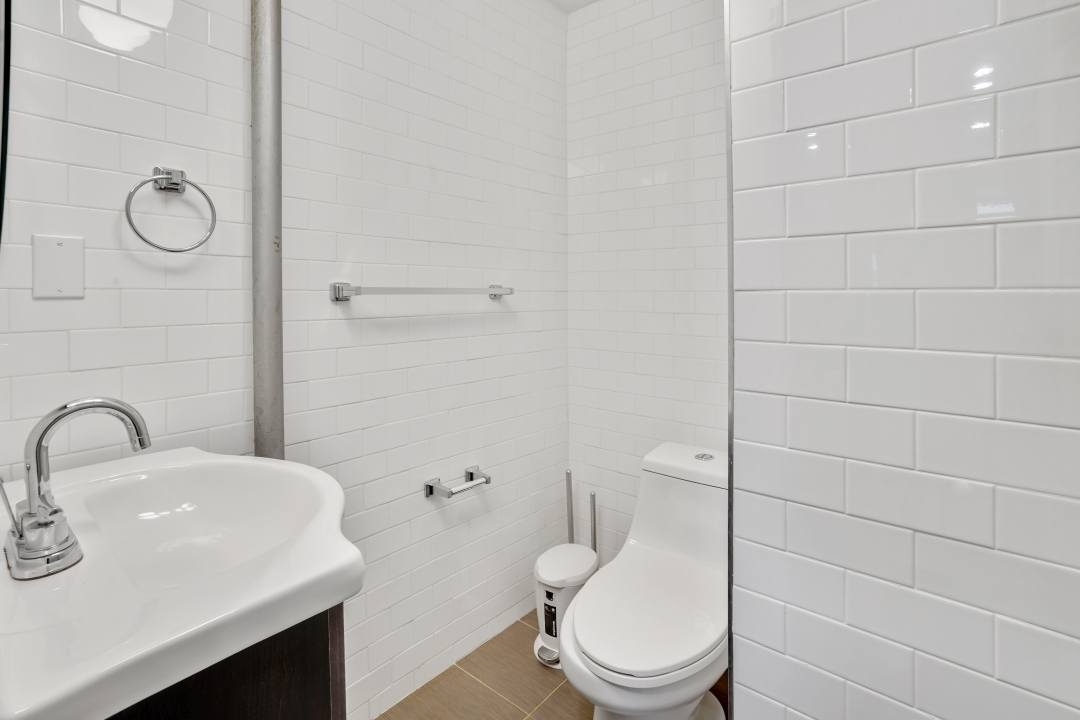 a room in East Village photo 5
