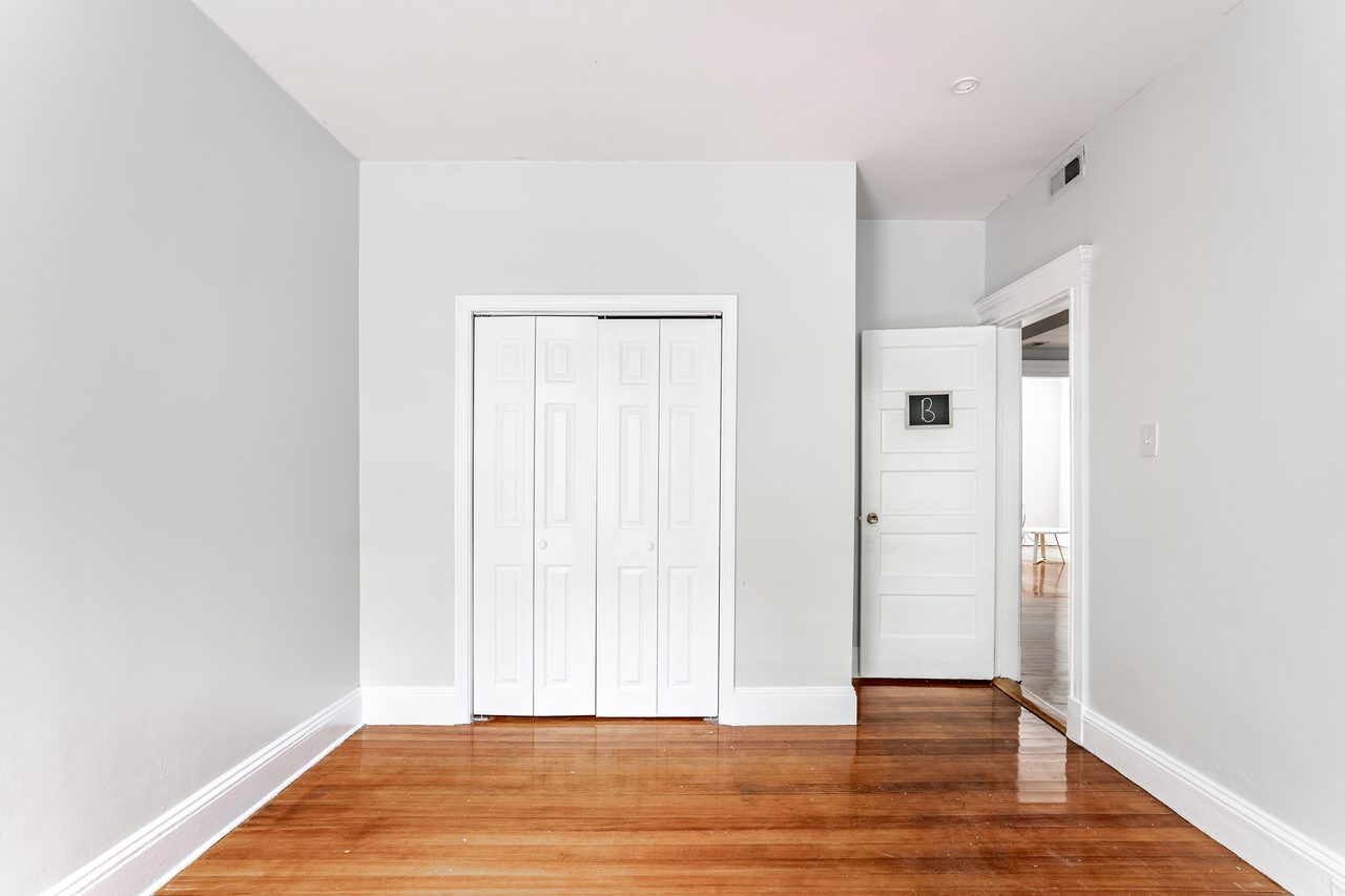 a room in Brookline Village photo 4