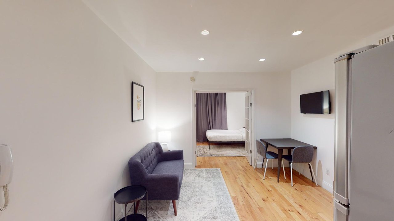 a room in East Village photo 3